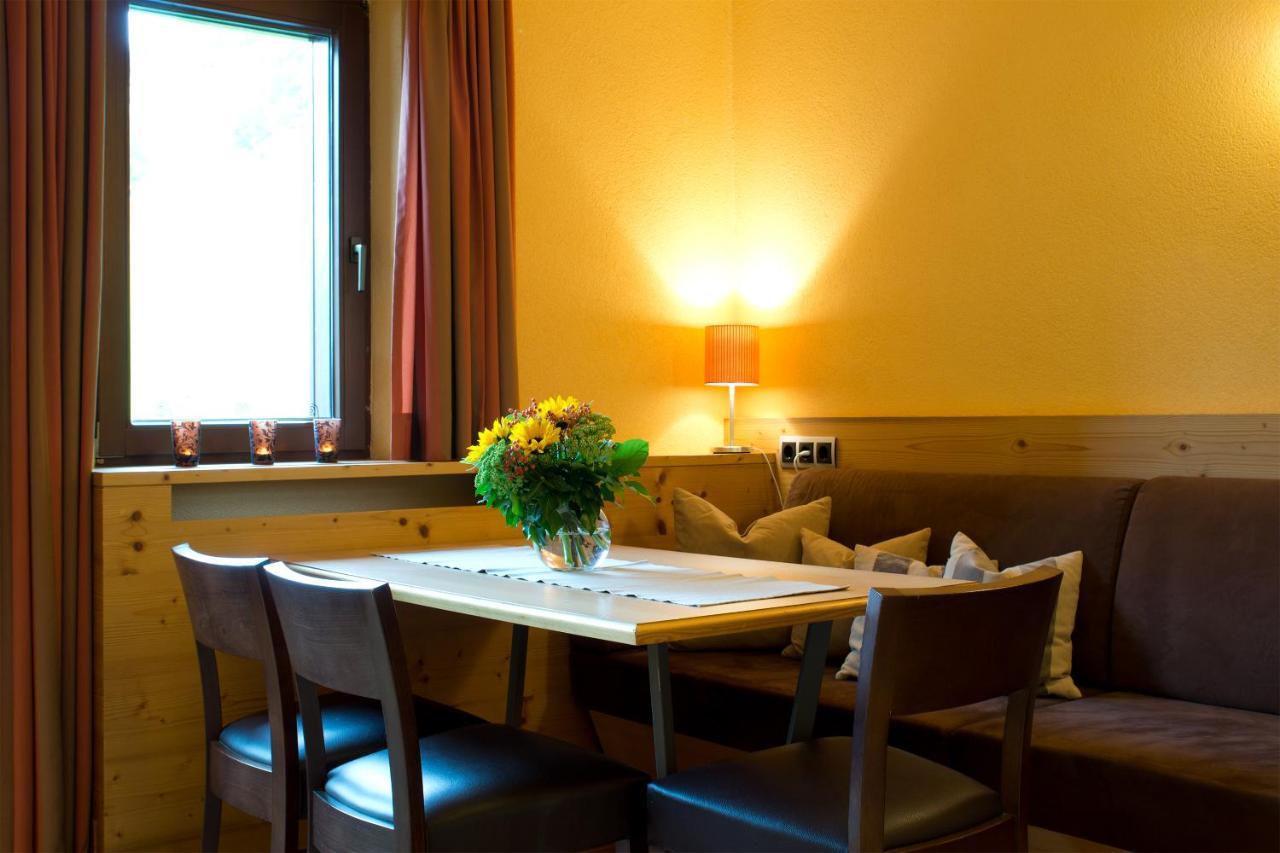 Haus Am Fang Acomodação com café da manhã Sankt Anton am Arlberg Quarto foto